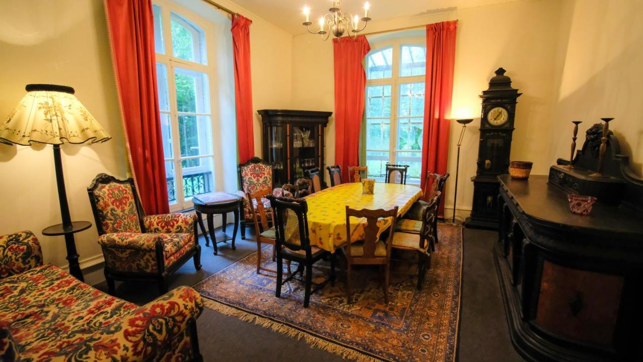 Private Castle With Park - Chateau Guillermo La Moncelle Eksteriør billede